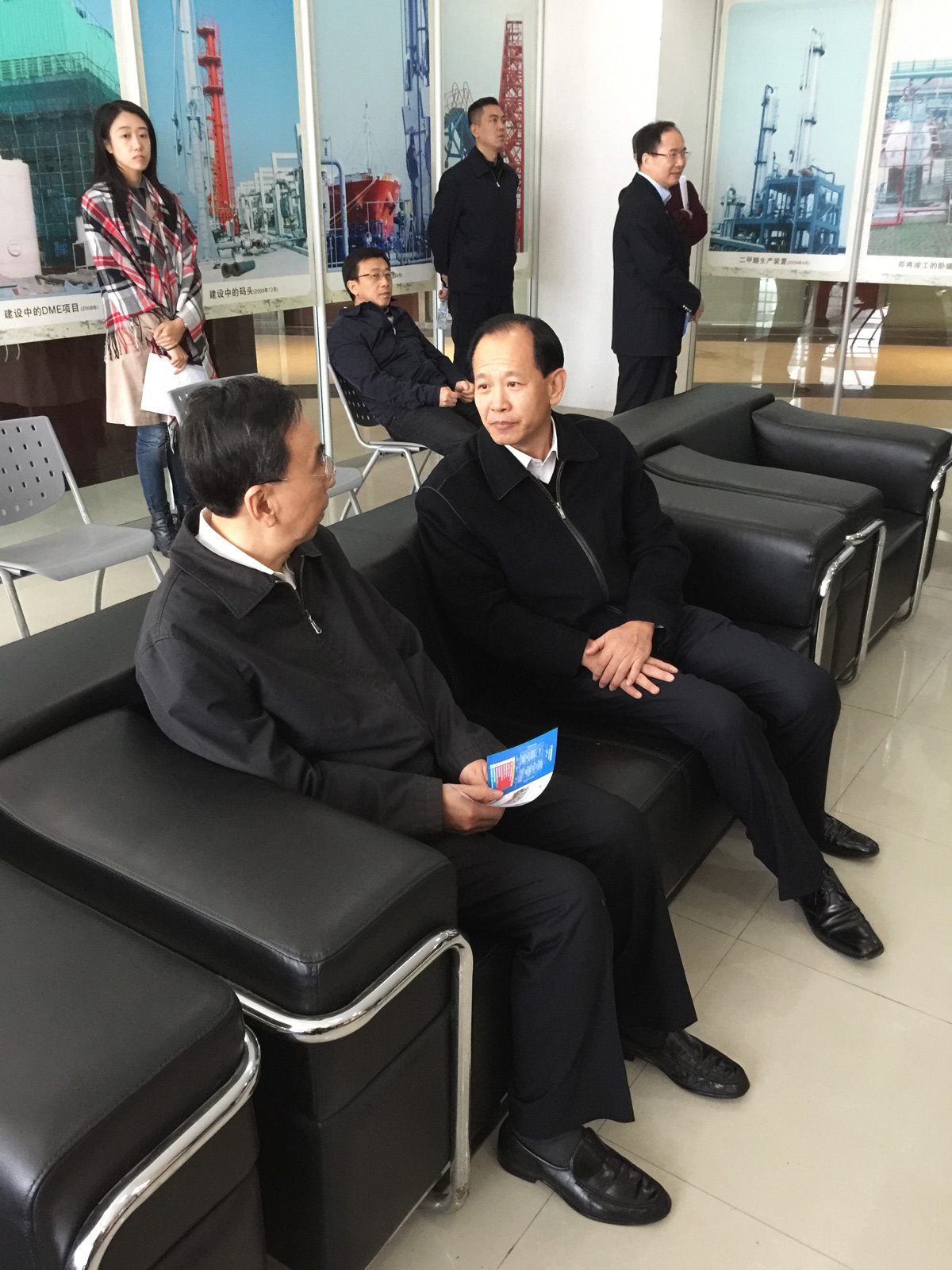 親切交談小.jpg